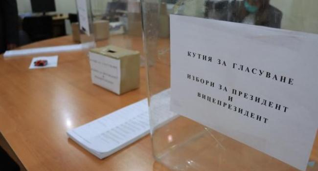  Bulgaristan’da cumhurbaşkanlığı ve erken parlamento seçimleri başladı