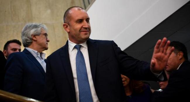Bulgaristan'da yapılan cumhurbaşkanlığı seçimini Rumen Radev kazandı