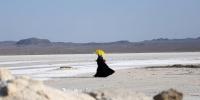İran’daki tuz gölü küresel ısınma nedeniyle can çekişiyor