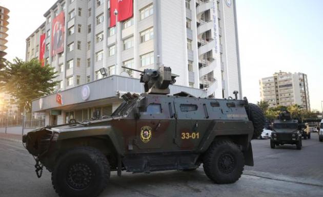 Mersin'deki polisevine terör saldırısıyla ilgili 13 zanlı adliyede