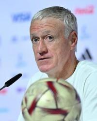 Fransa Milli Takımı Teknik Direktörü Deschamps: maçın sonunda sadece bir tarafın formasına üçüncü yıldız eklenecek