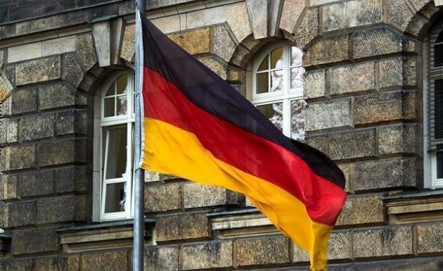 Alman Anayasa Mahkemesi'nden 'başörtüsü' kararı