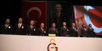 Galatasaray'da Dursun Özbek ve Burak Elmas ibra edildi