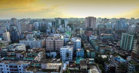 Bangladeş'te aşırı sıcaklar nedeniyle ilkokullarda eğitime ara verildi