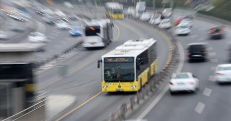 İstanbul'da toplu ulaşımda kredi kartıyla ödemenin pahalı olması tepki çekiyor